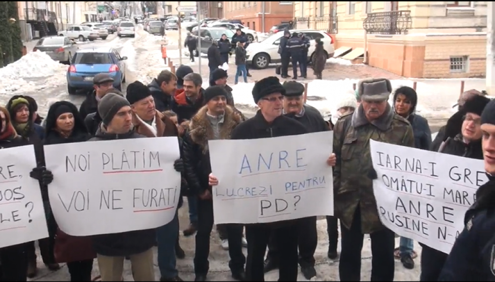 „Țara trece la tizic". Protestul actualei Guvernări, în anul 2018, în fața sediului ANRE